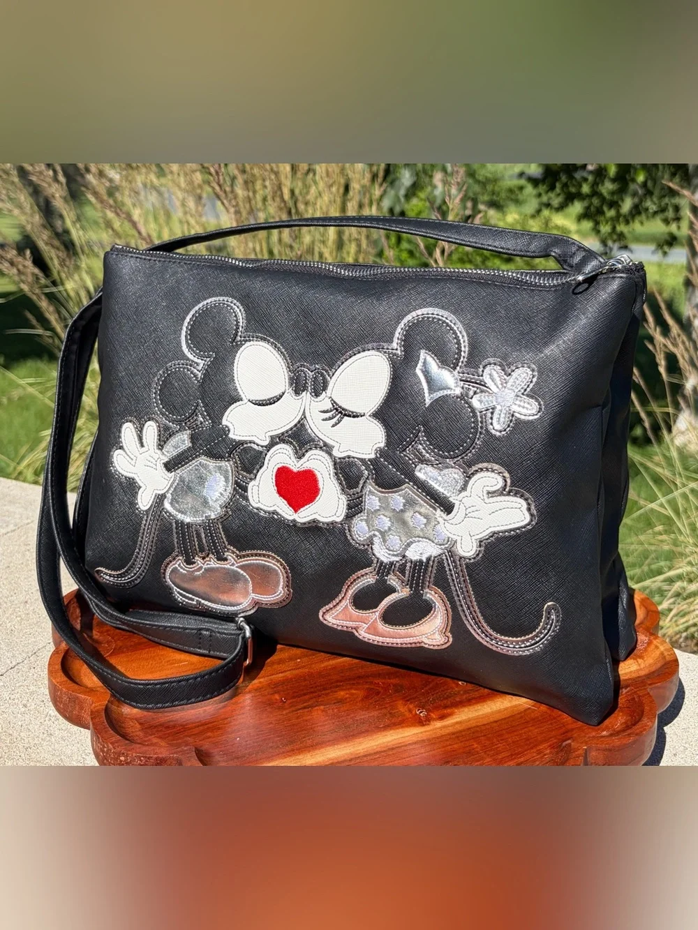 Disney Parks Mickey & Minnie Kissing Crossbody Bag NWT